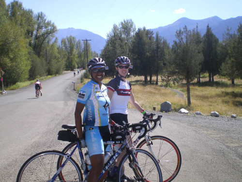 Kronda and Jess riding Cycle Oregon.