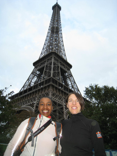 Kronda and Jess in front of the Eiffel Tower